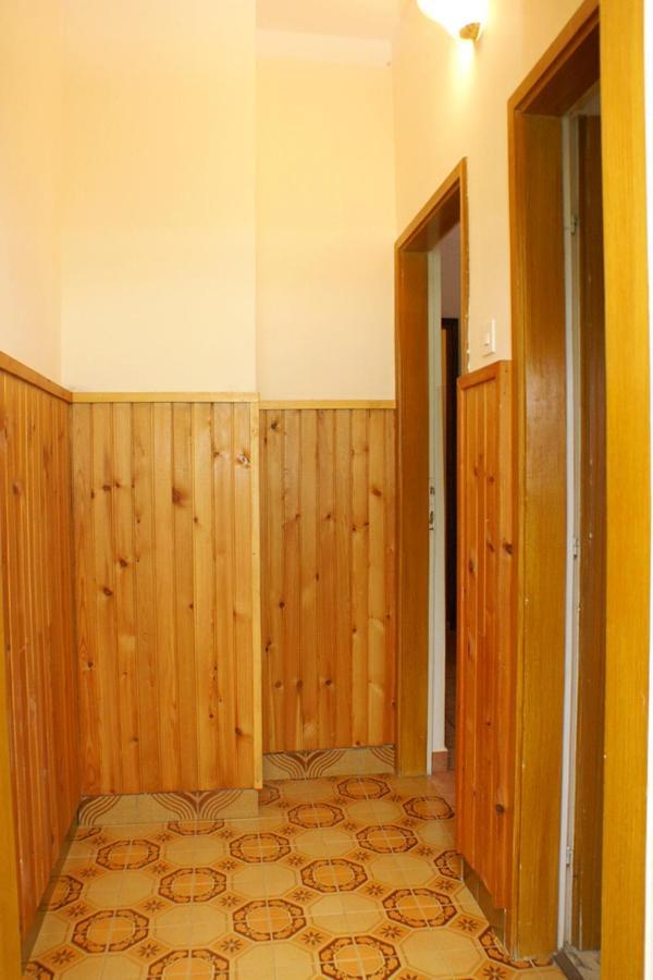 Apartments With A Parking Space Zavalatica, Korcula - 4453 Exterior foto