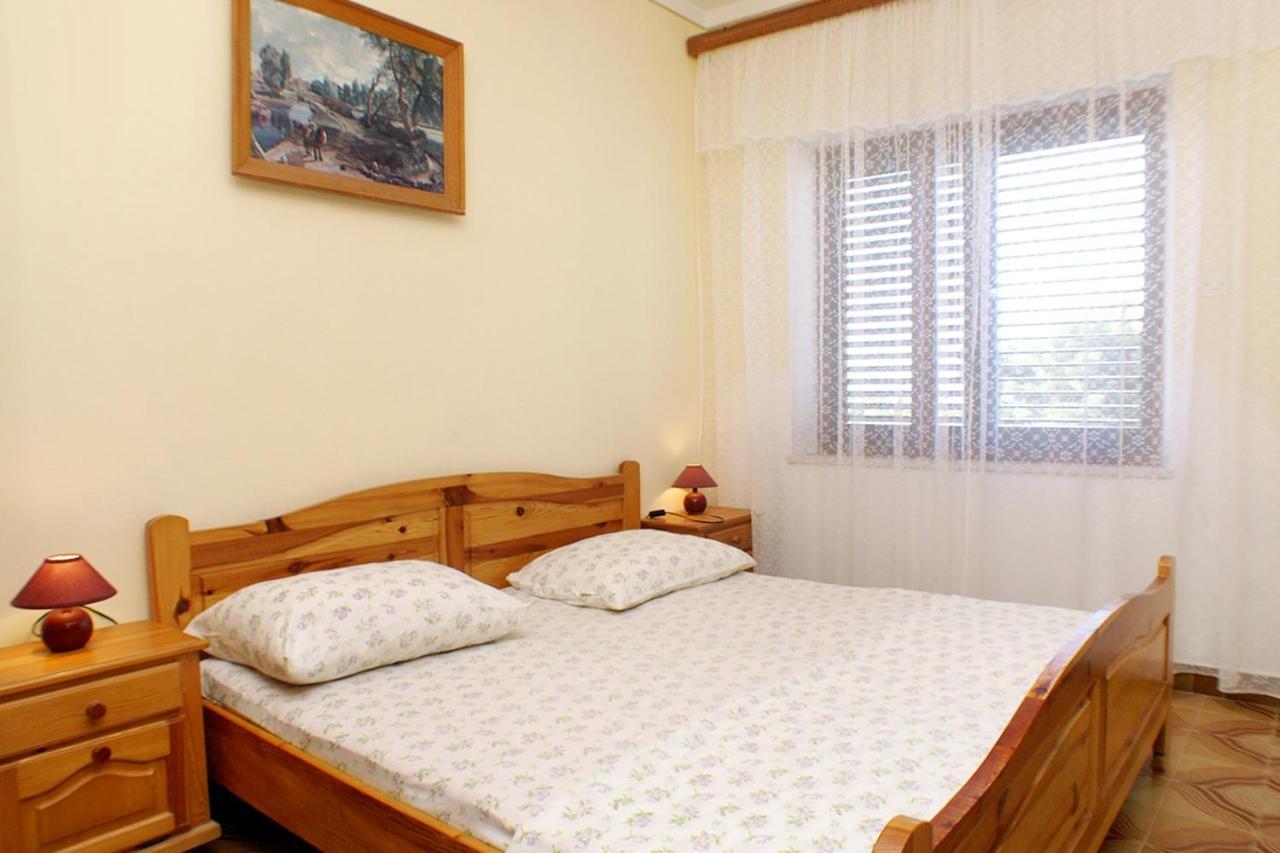 Apartments With A Parking Space Zavalatica, Korcula - 4453 Exterior foto